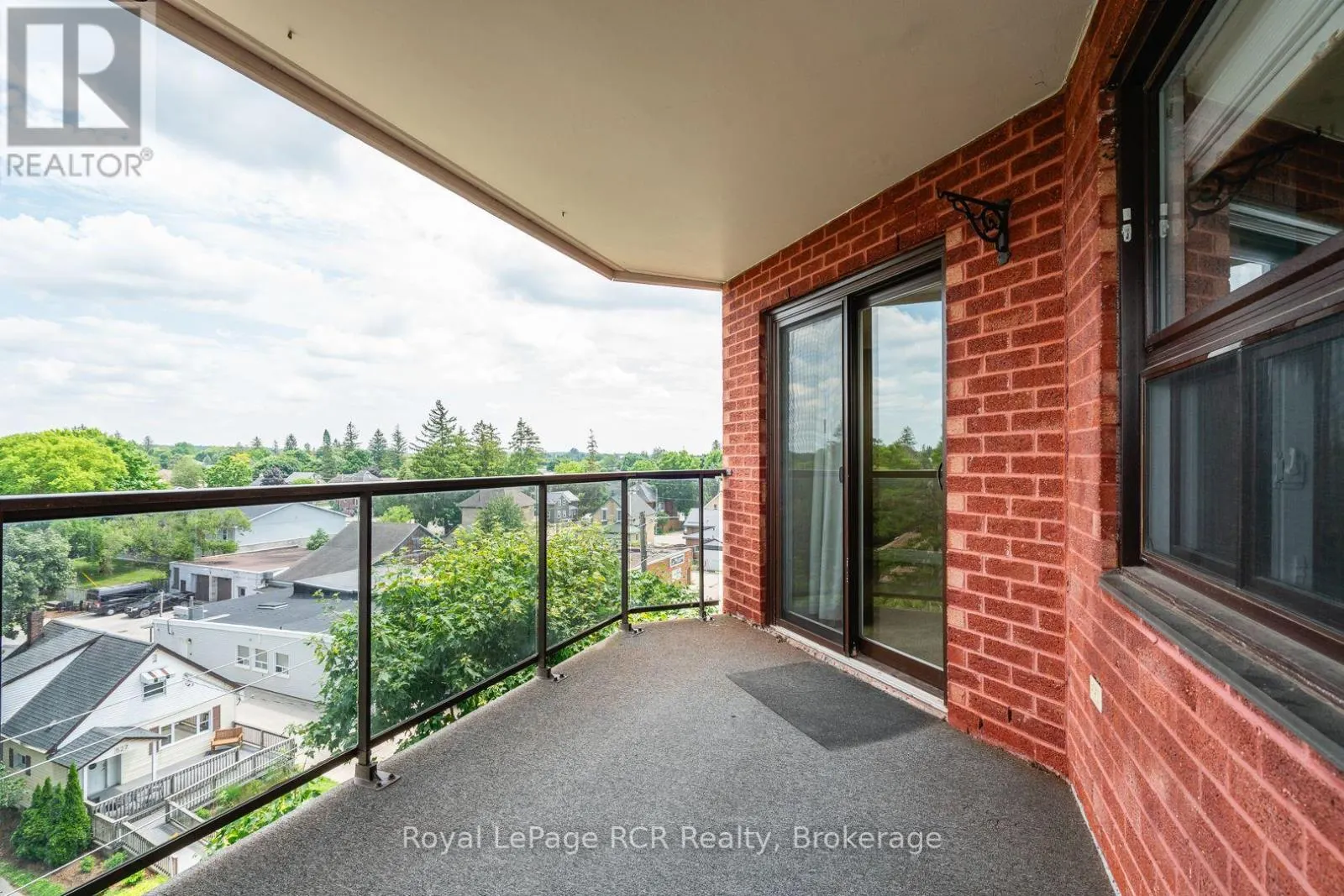 606 - 536 11TH AVENUE #606