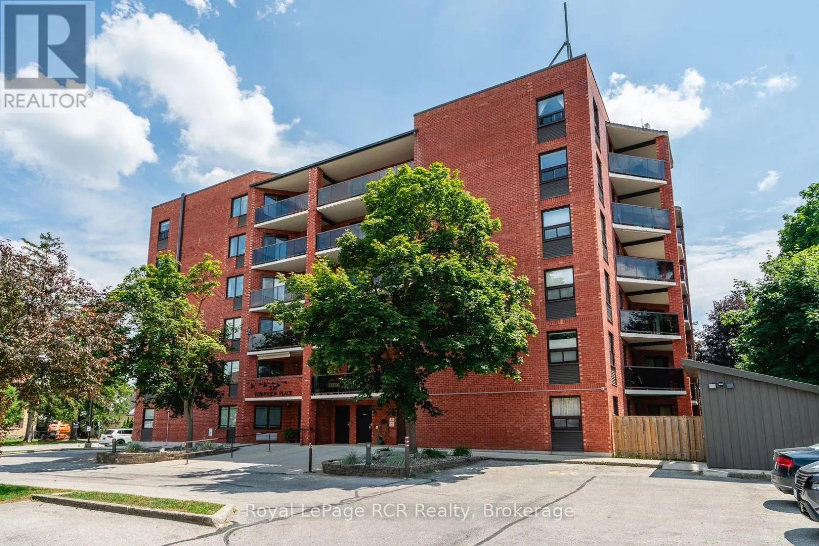 606 - 536 11TH AVENUE #606