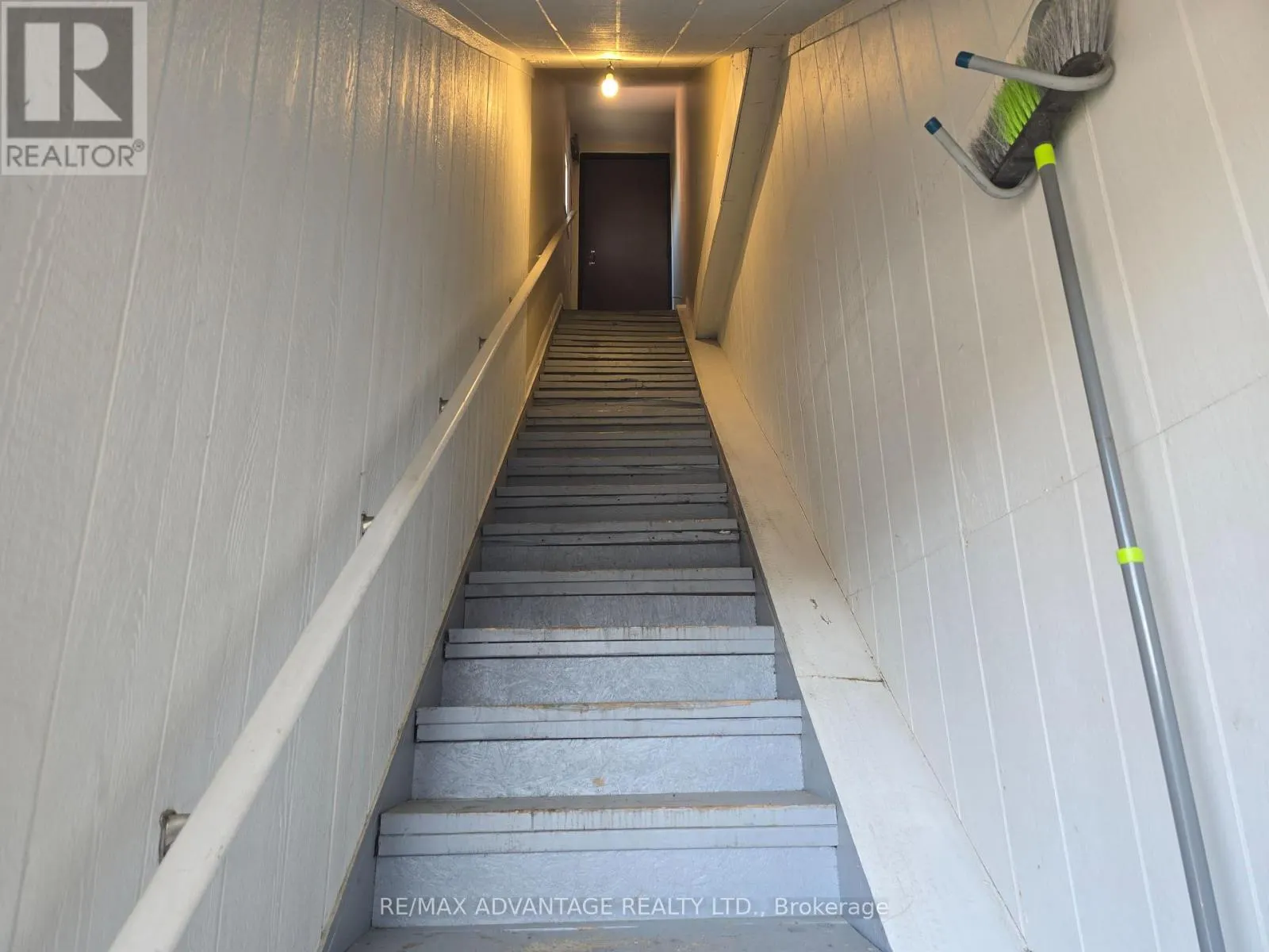 222 FURNIVAL ROAD
