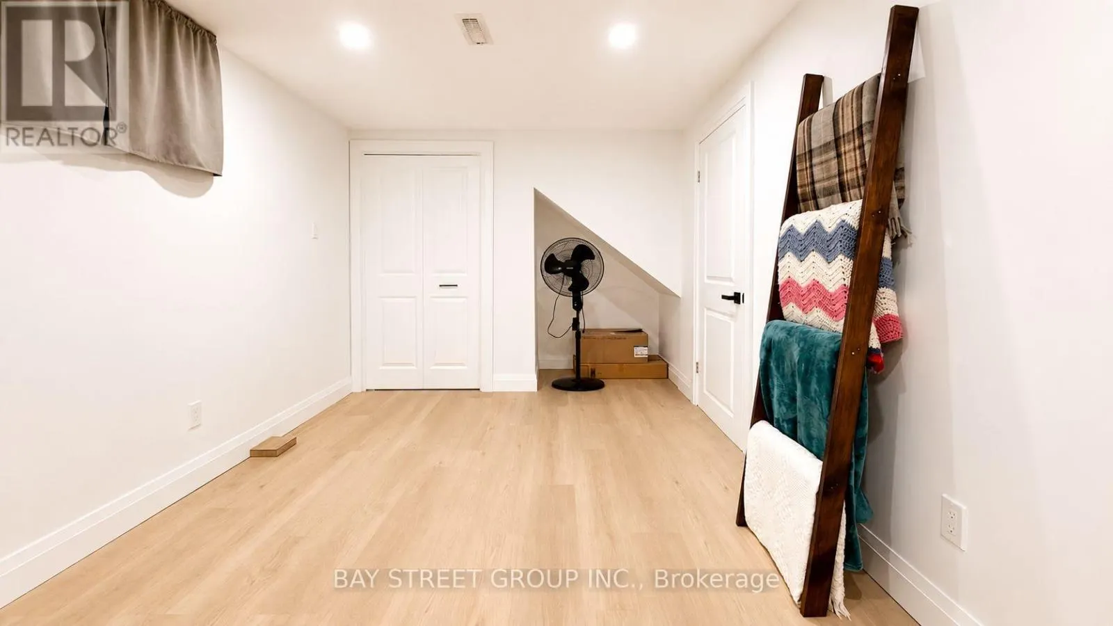 3 PARKSIDE DRIVE