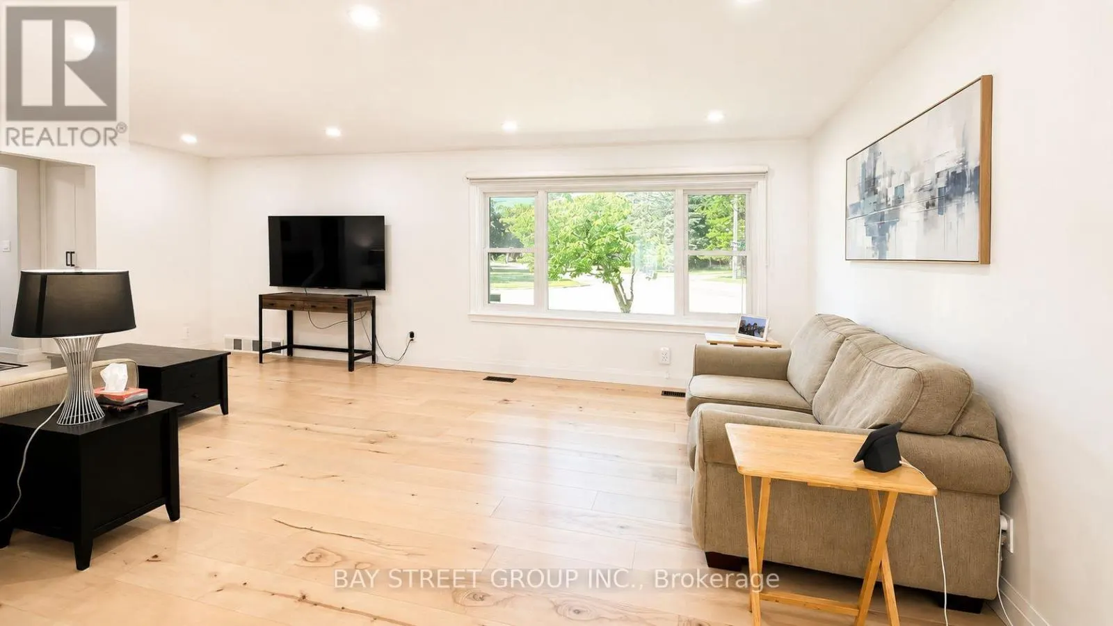 3 PARKSIDE DRIVE