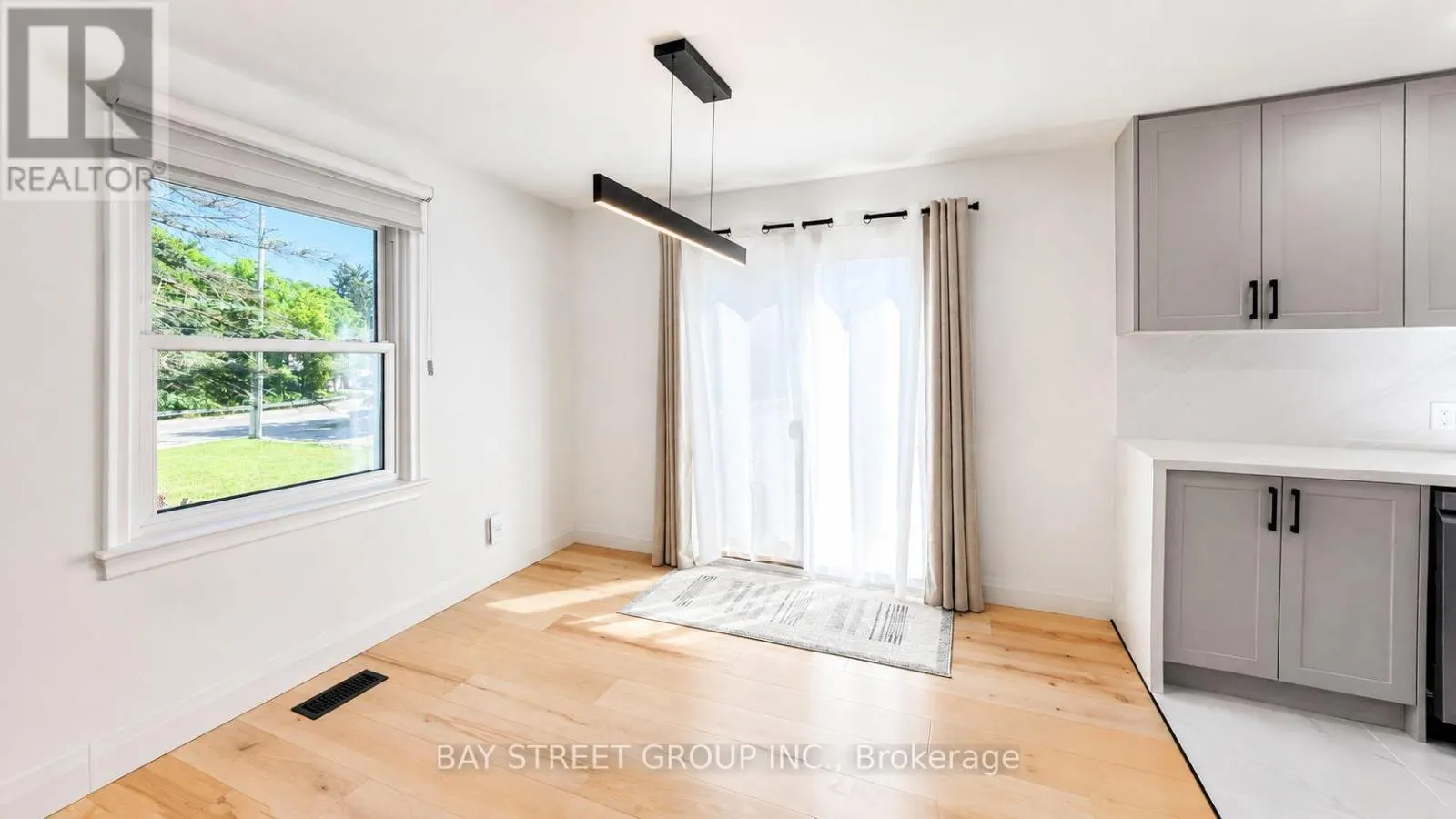 3 PARKSIDE DRIVE