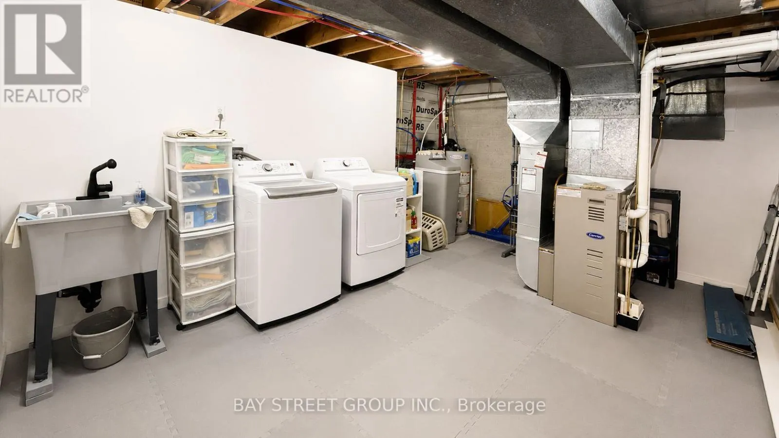 3 PARKSIDE DRIVE