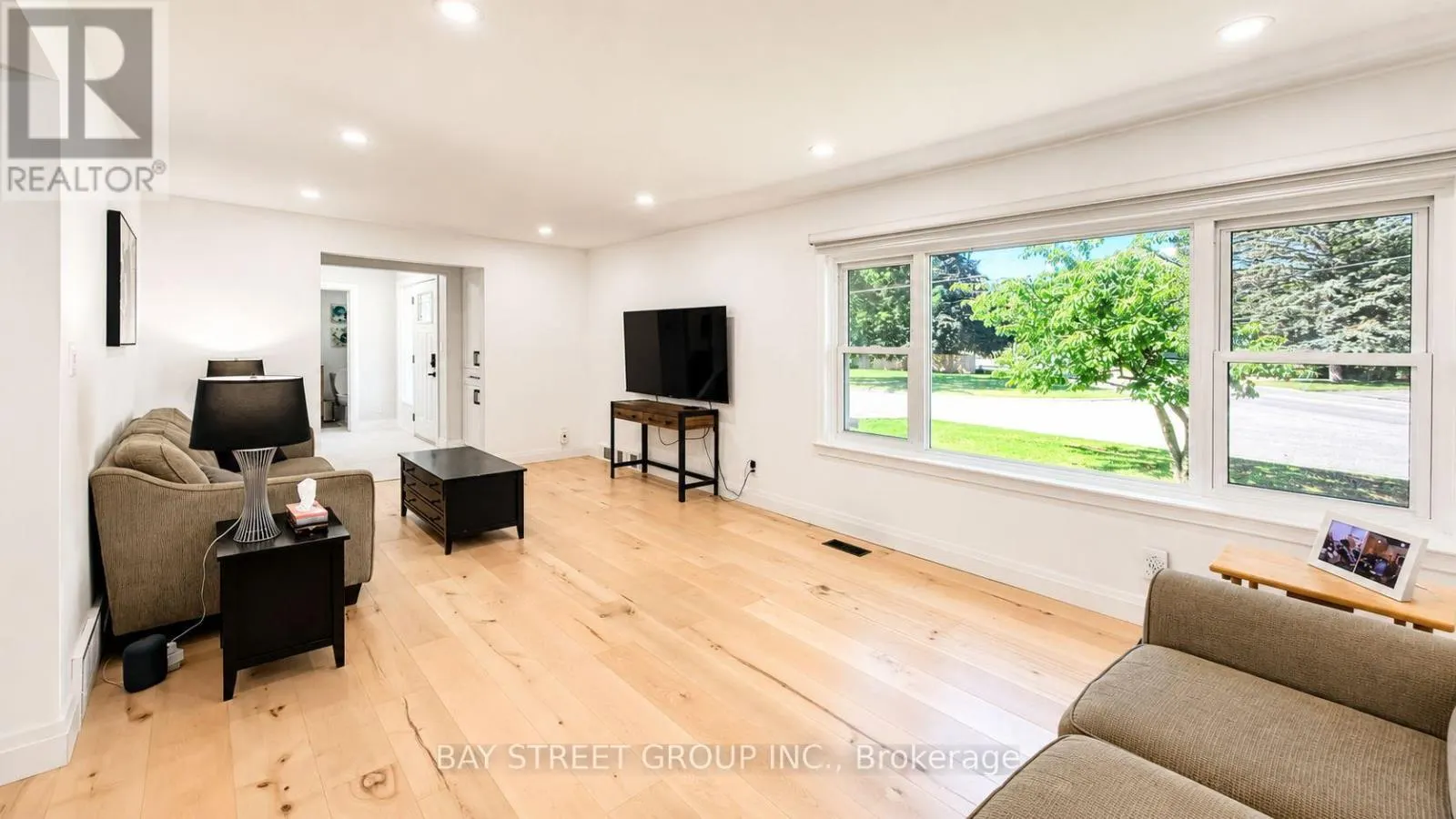 3 PARKSIDE DRIVE