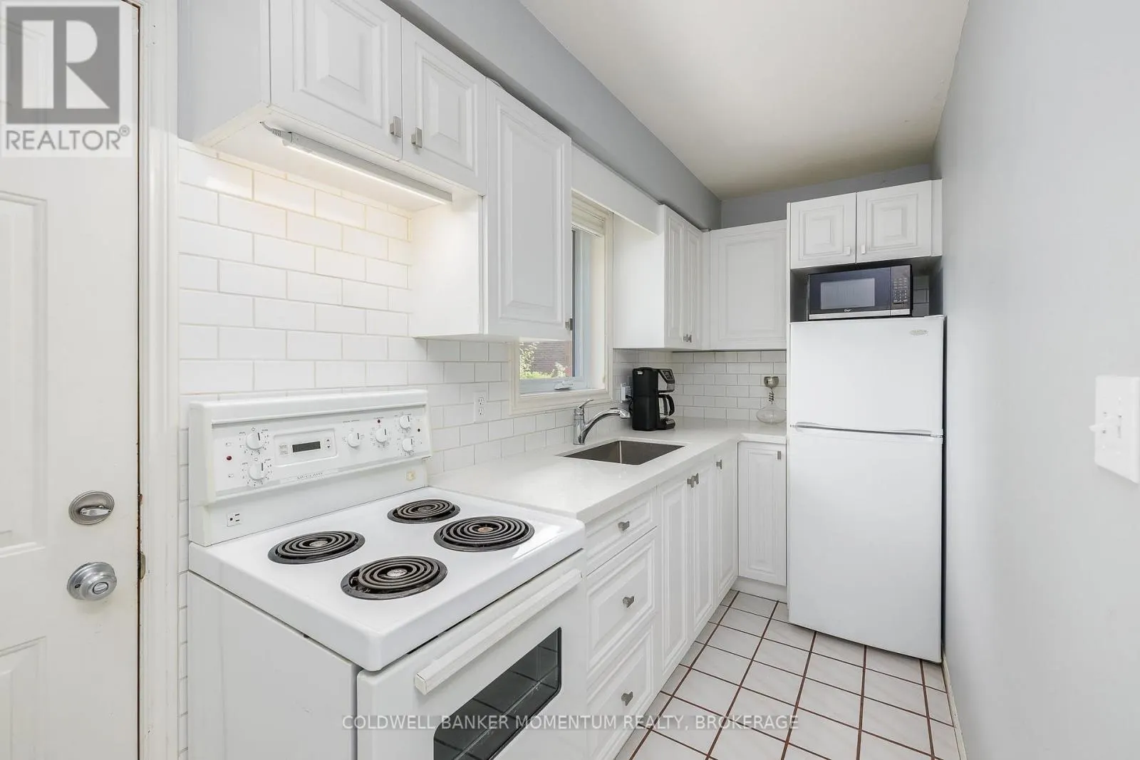 212 LIVINGSTON AVENUE