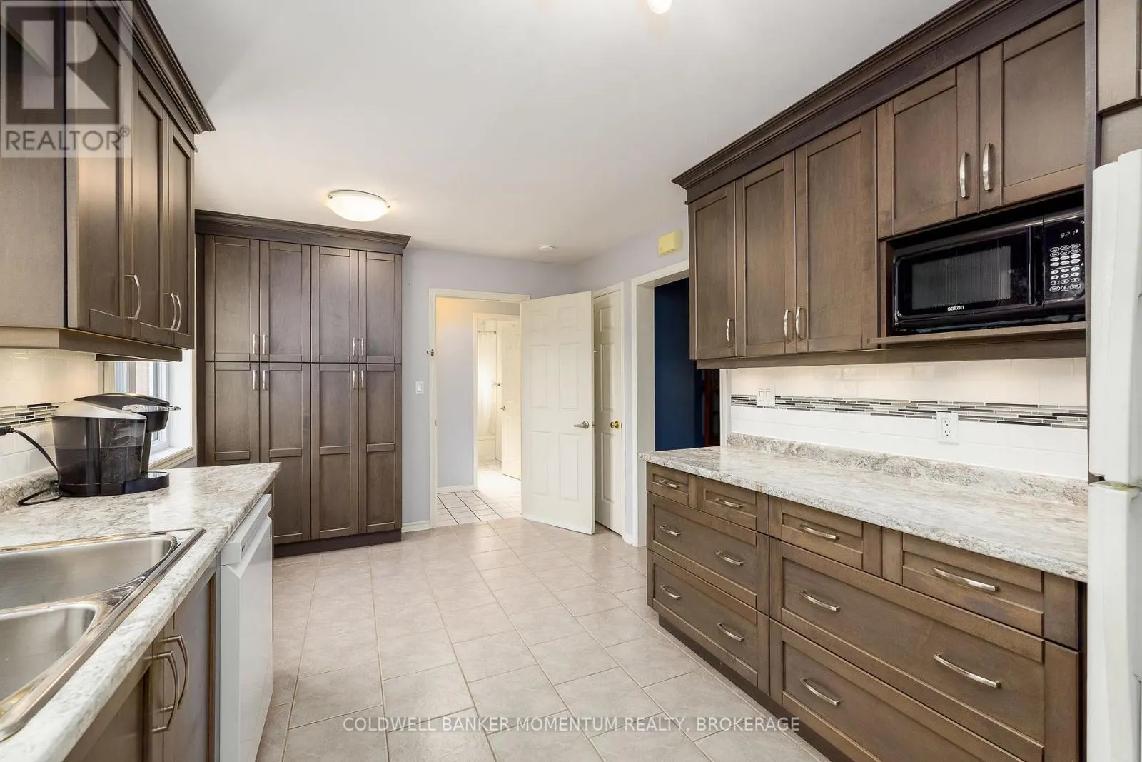 212 LIVINGSTON AVENUE