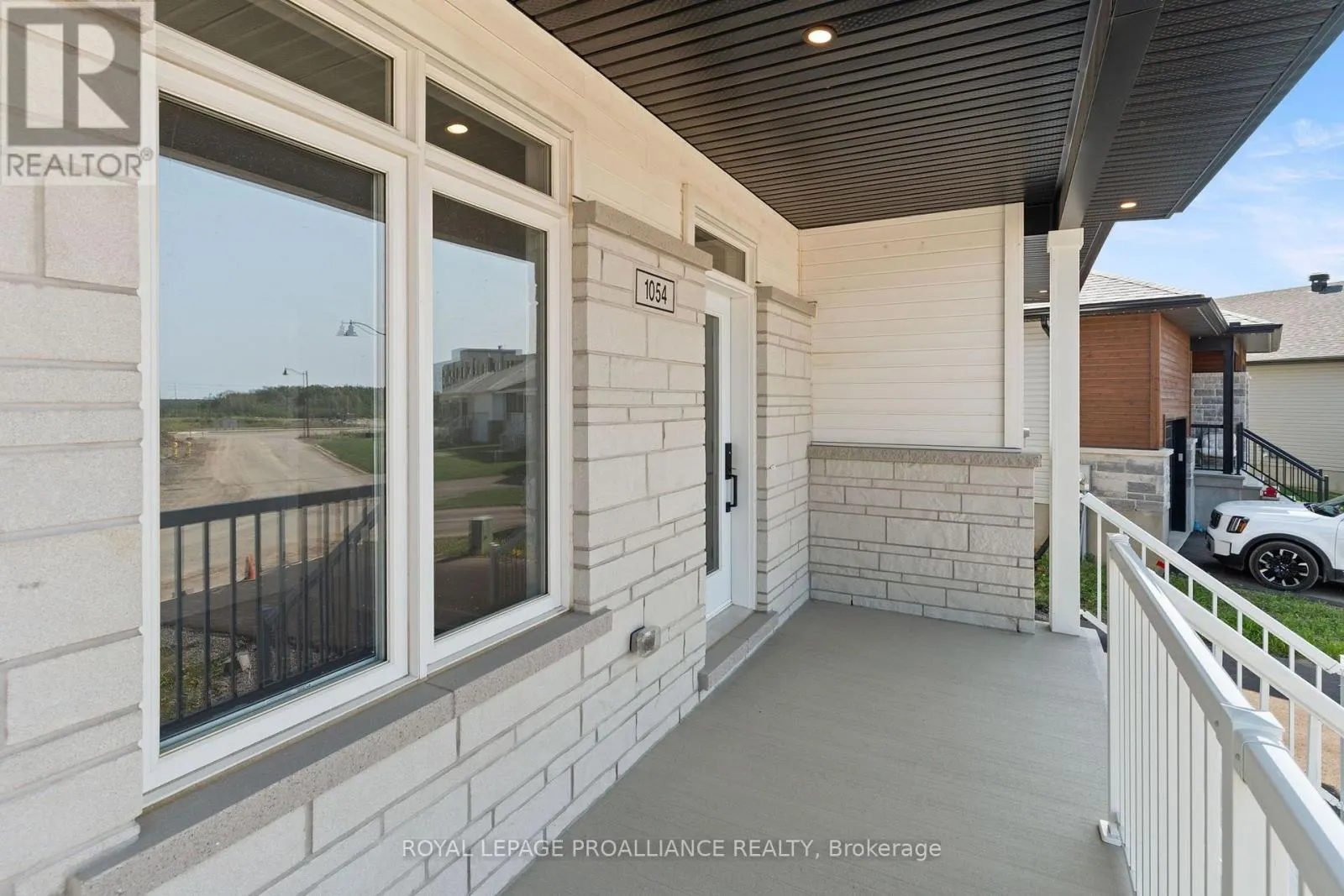 1054 TURNER DRIVE