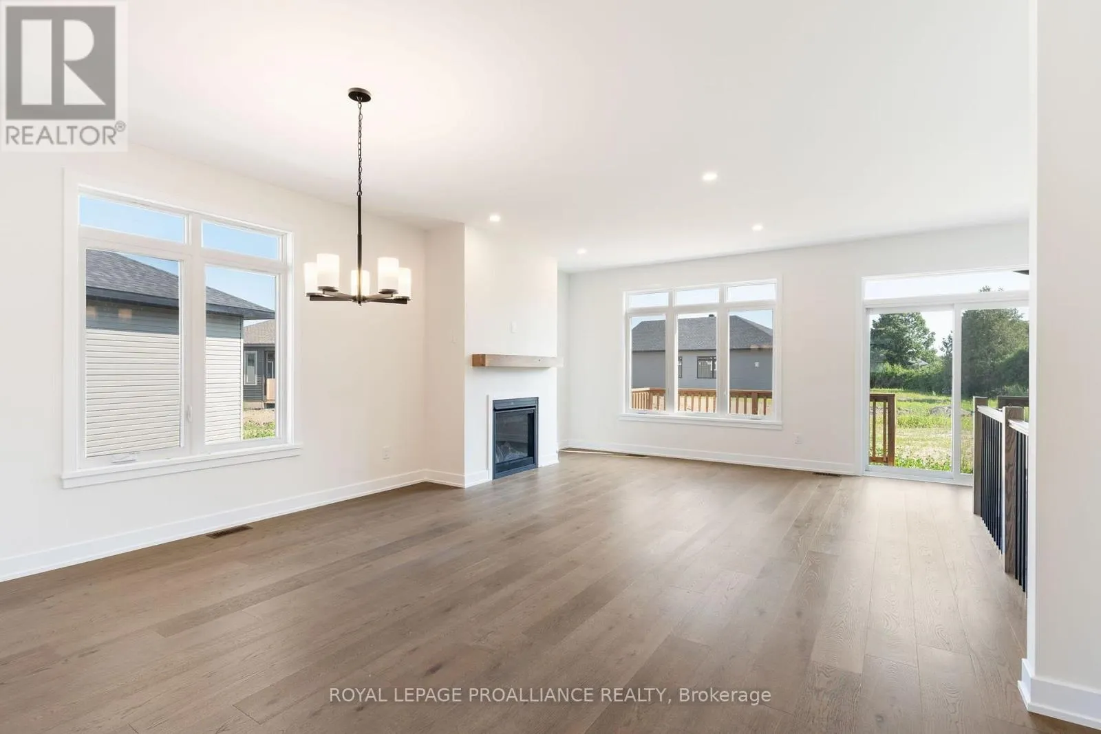 1054 TURNER DRIVE