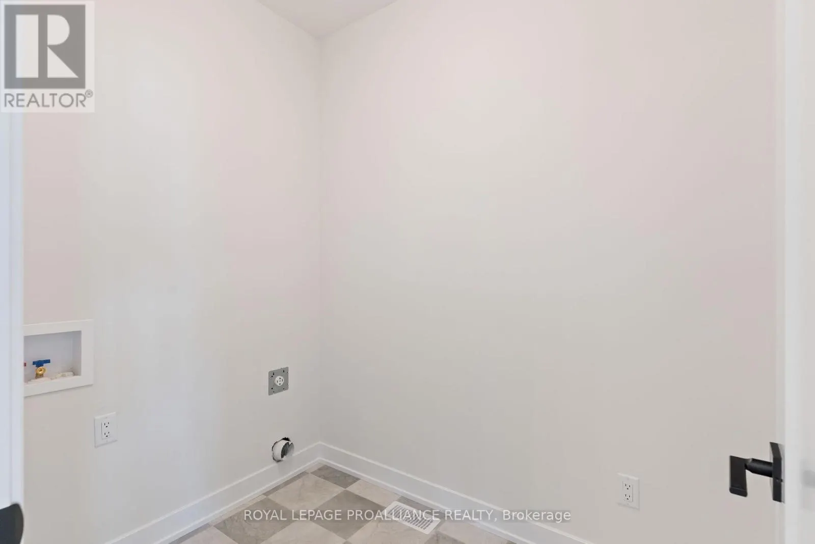 1054 TURNER DRIVE