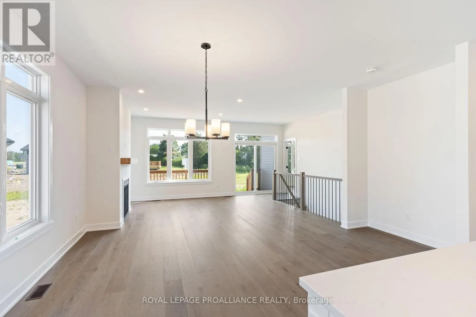1054 TURNER DRIVE