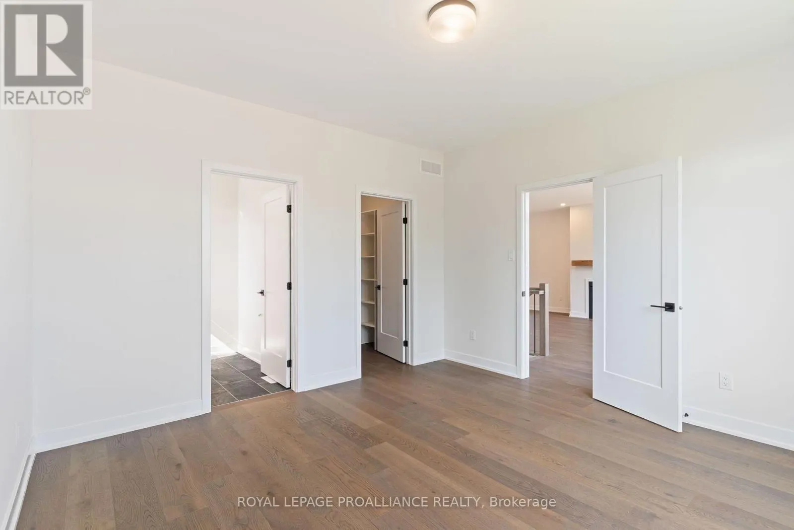 1054 TURNER DRIVE