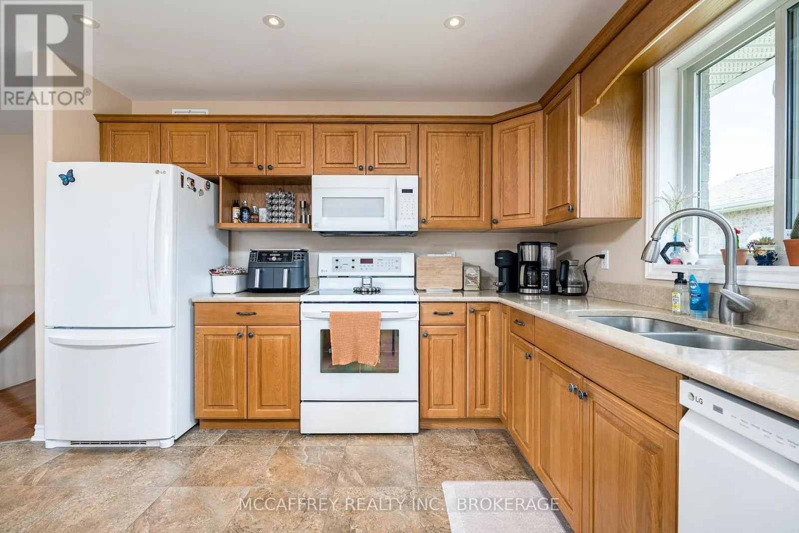 444 BRIDGE STREET W