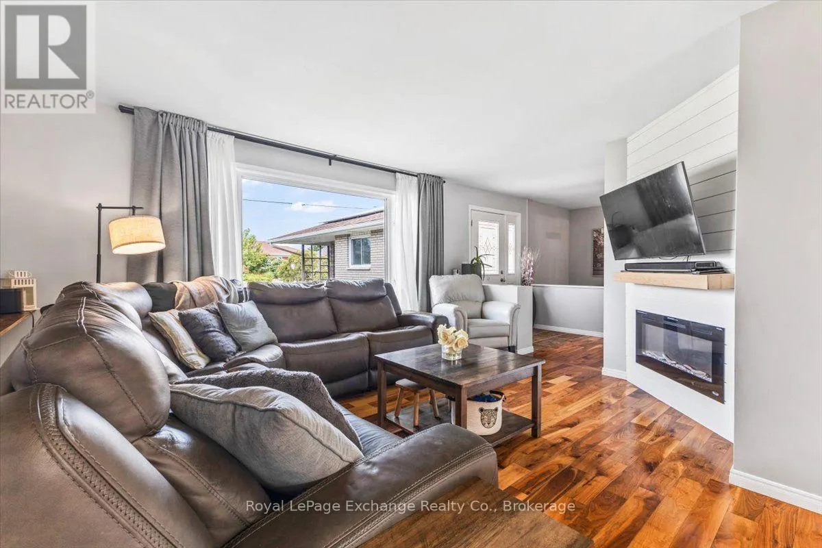 377 PRINCES STREET S