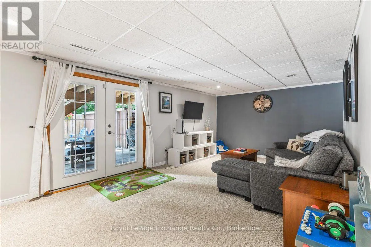 377 PRINCES STREET S