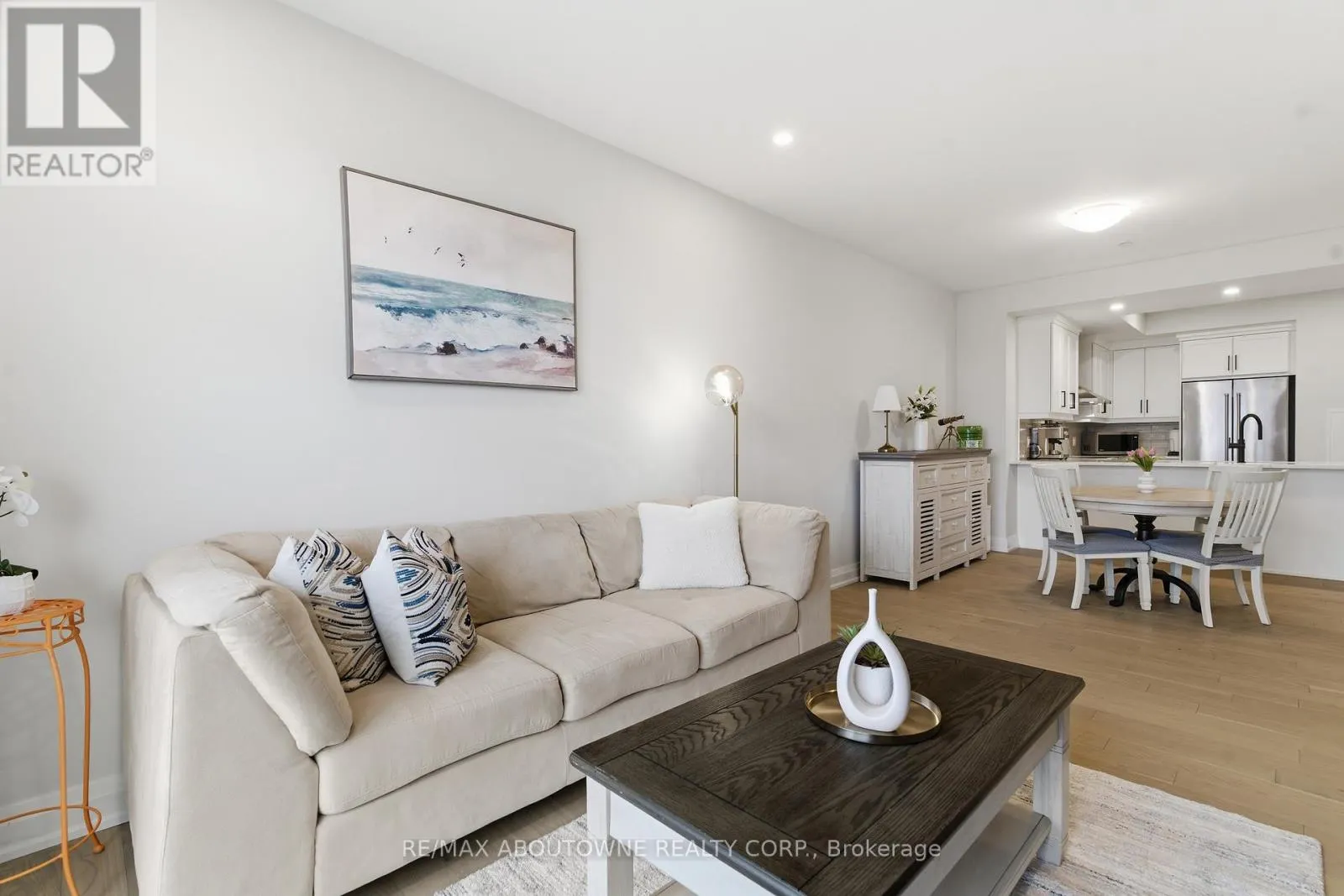 506 - 71 WYNDHAM STREET S