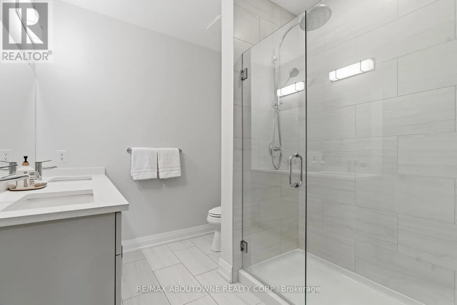 506 - 71 WYNDHAM STREET S