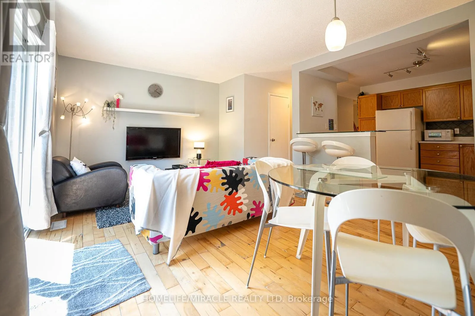 55 - 151 CLAIRFIELDS DRIVE E