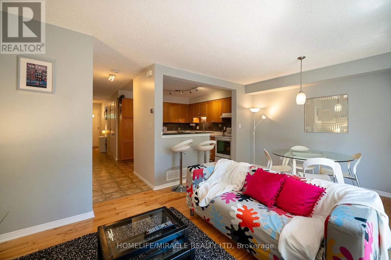 55 - 151 CLAIRFIELDS DRIVE E