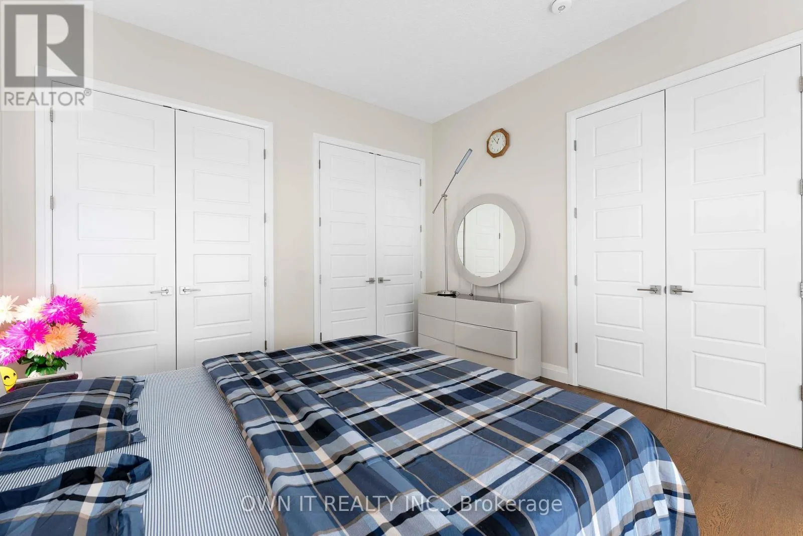 23 YARL PLACE