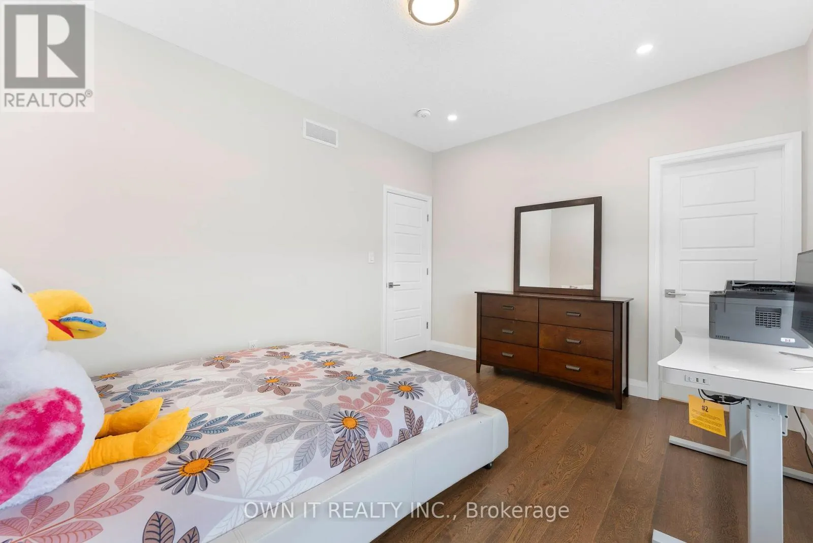 23 YARL PLACE