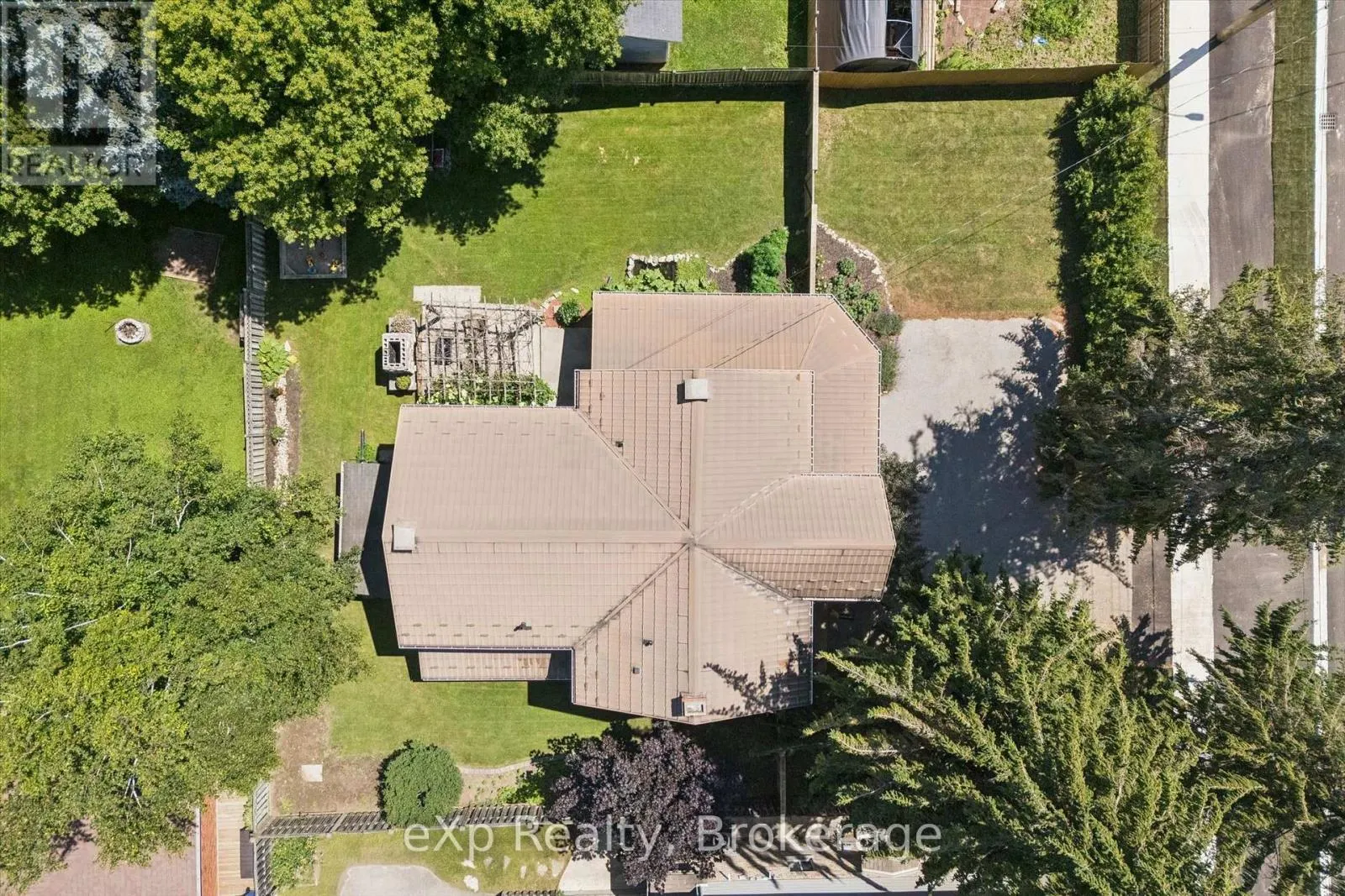650 ST DAVID ST, NORTH ROAD