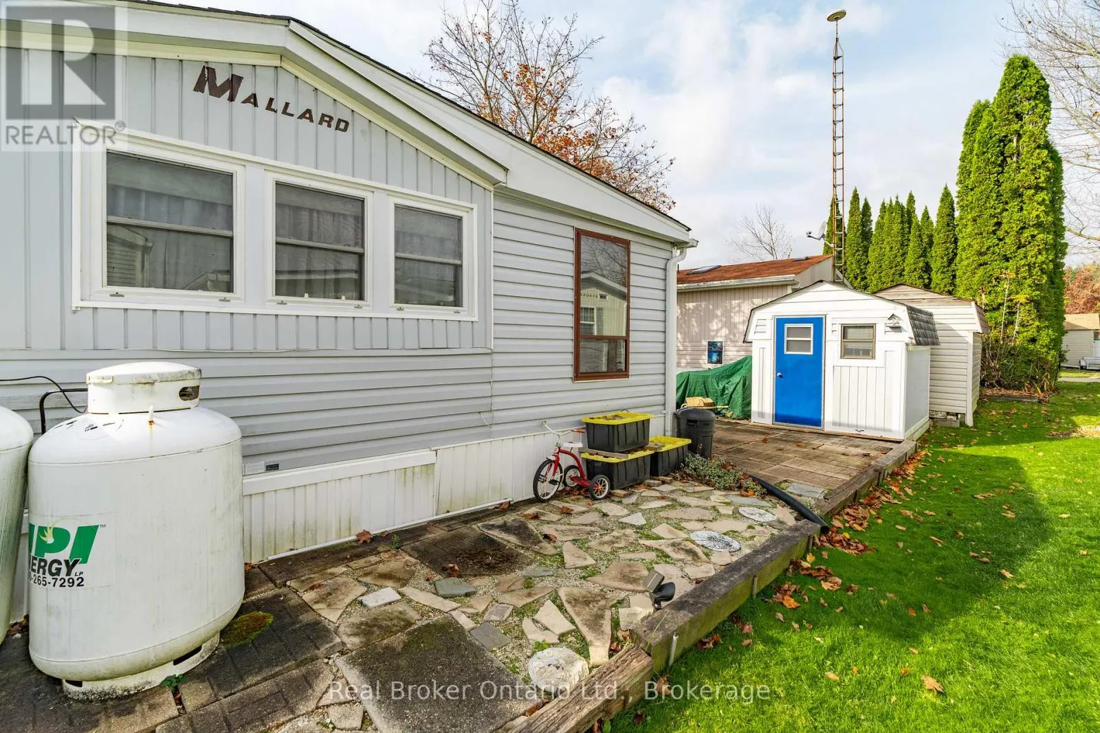 524 POPLAR PLACE
