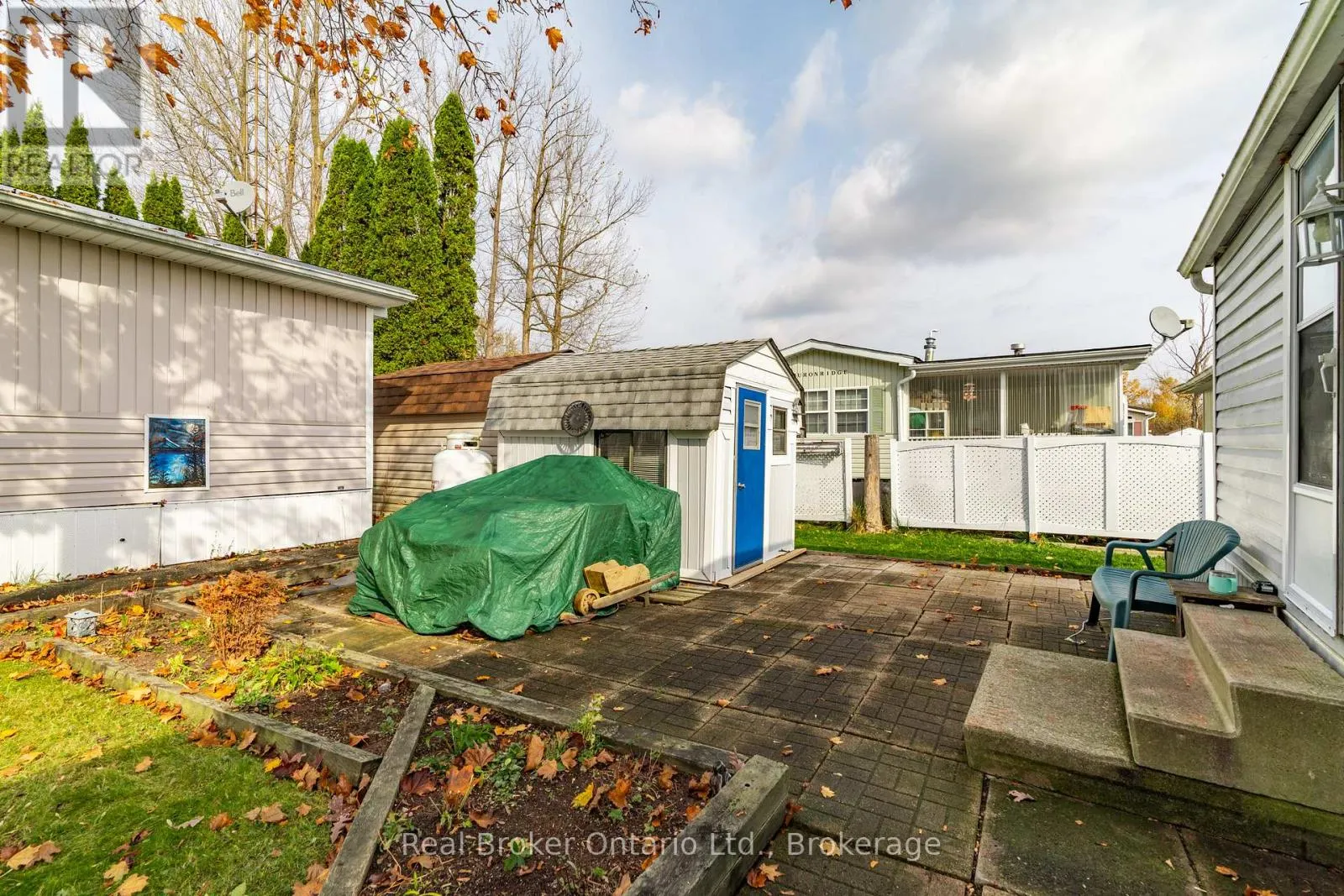 524 POPLAR PLACE