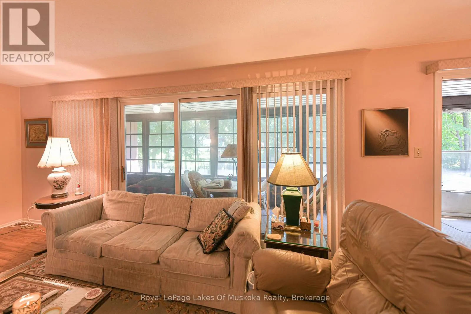 180 LOFTY PINES CRESCENT