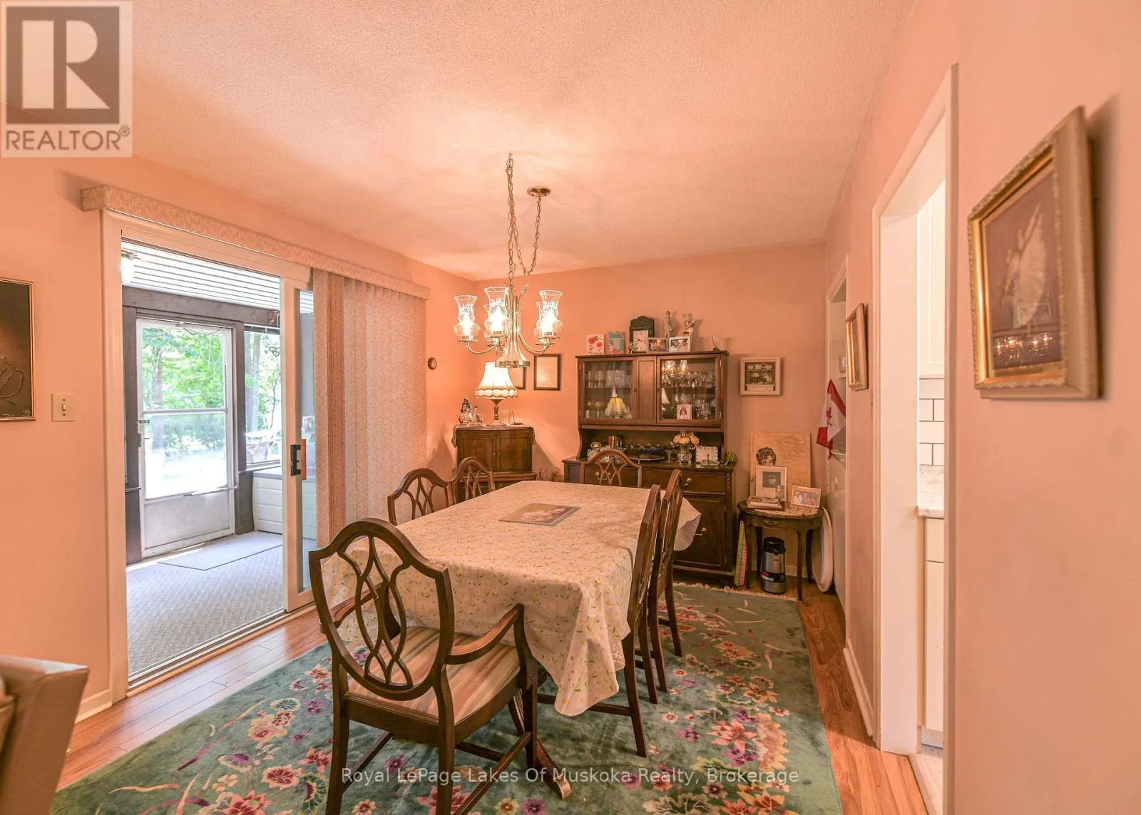 180 LOFTY PINES CRESCENT