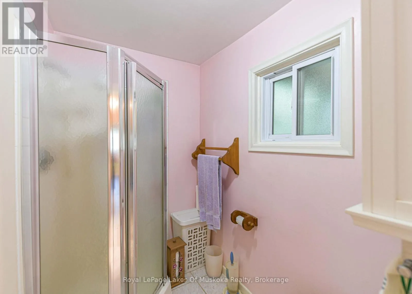 180 LOFTY PINES CRESCENT