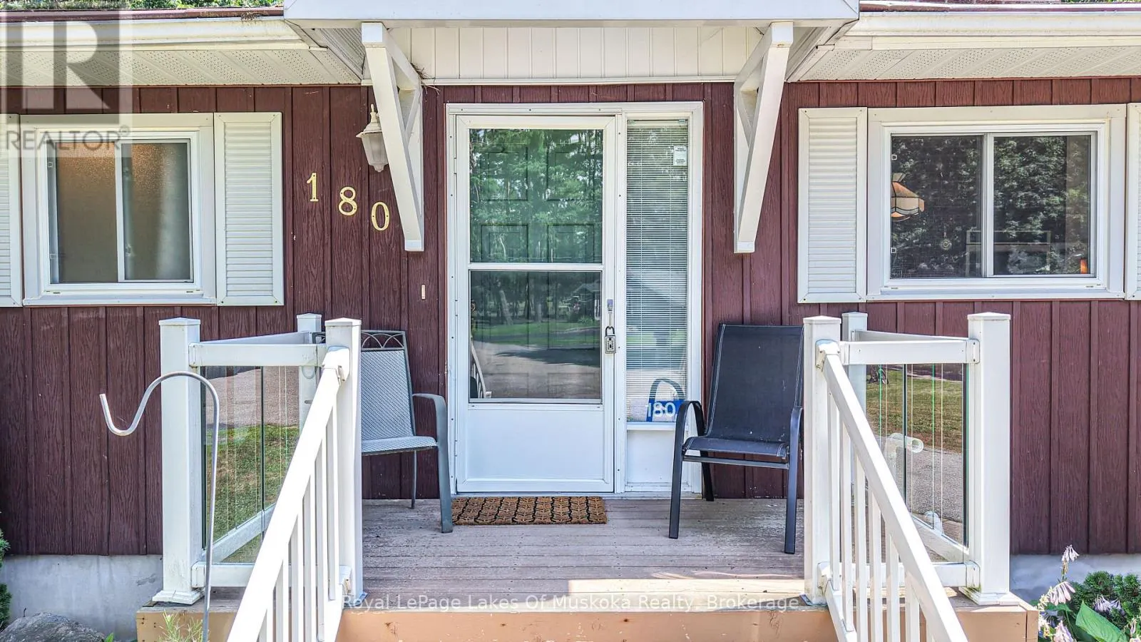 180 LOFTY PINES CRESCENT