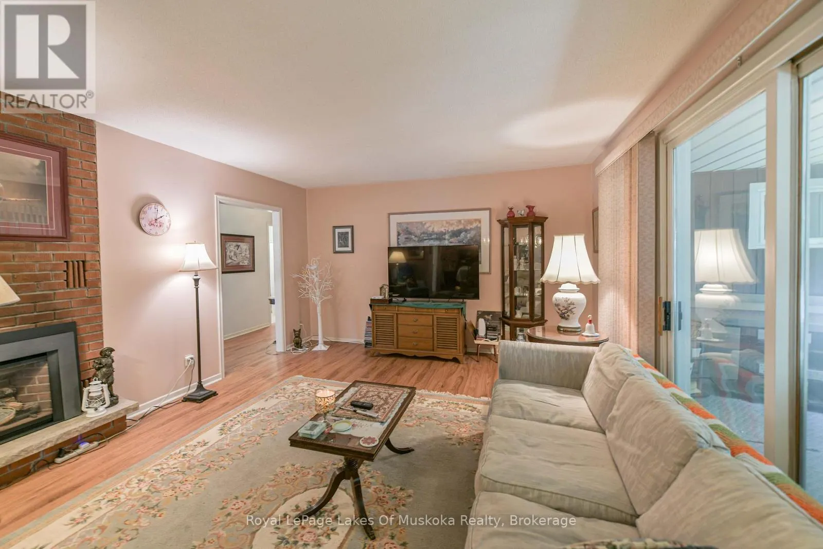 180 LOFTY PINES CRESCENT