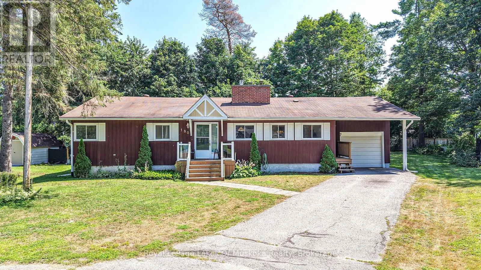 180 LOFTY PINES CRESCENT