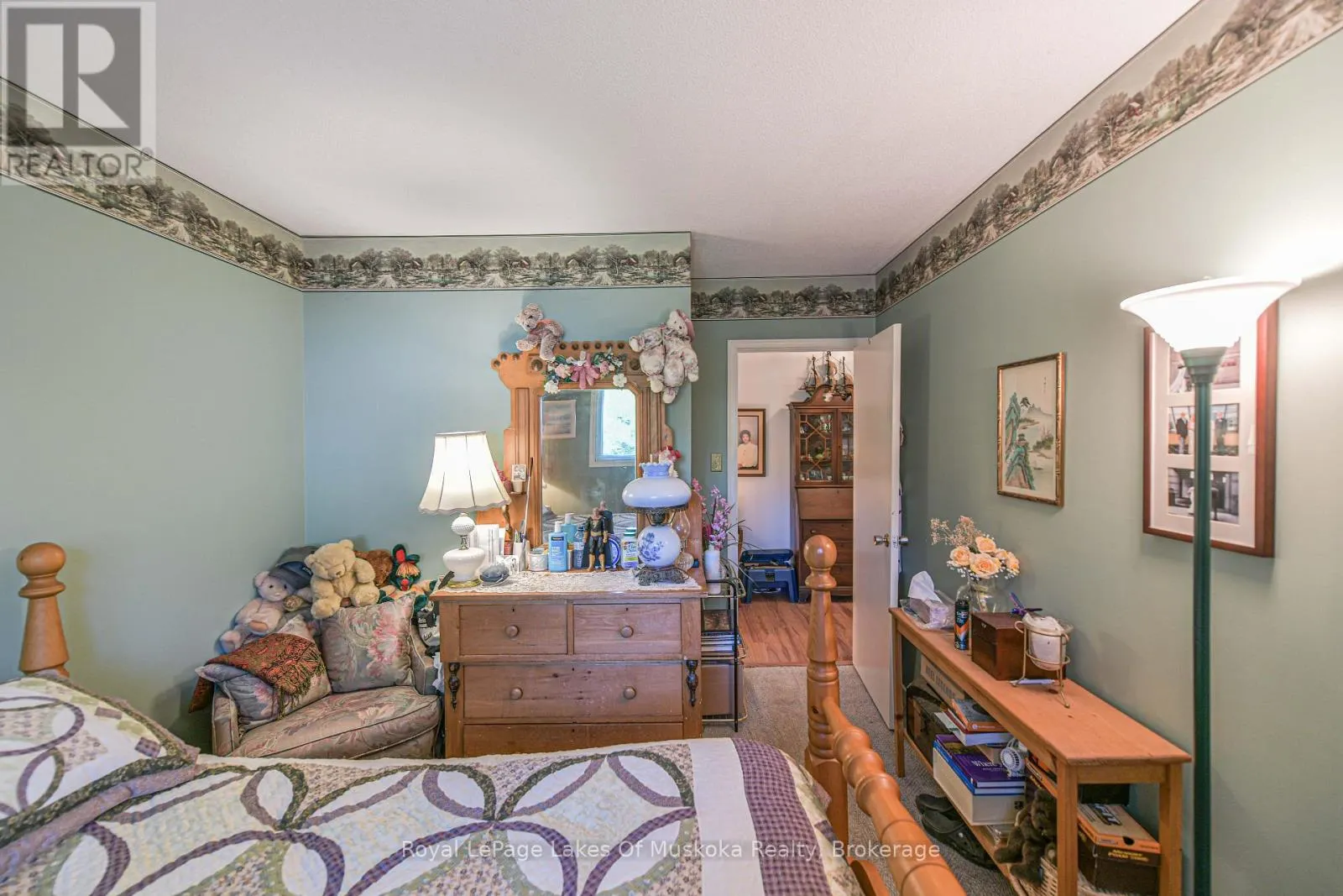 180 LOFTY PINES CRESCENT
