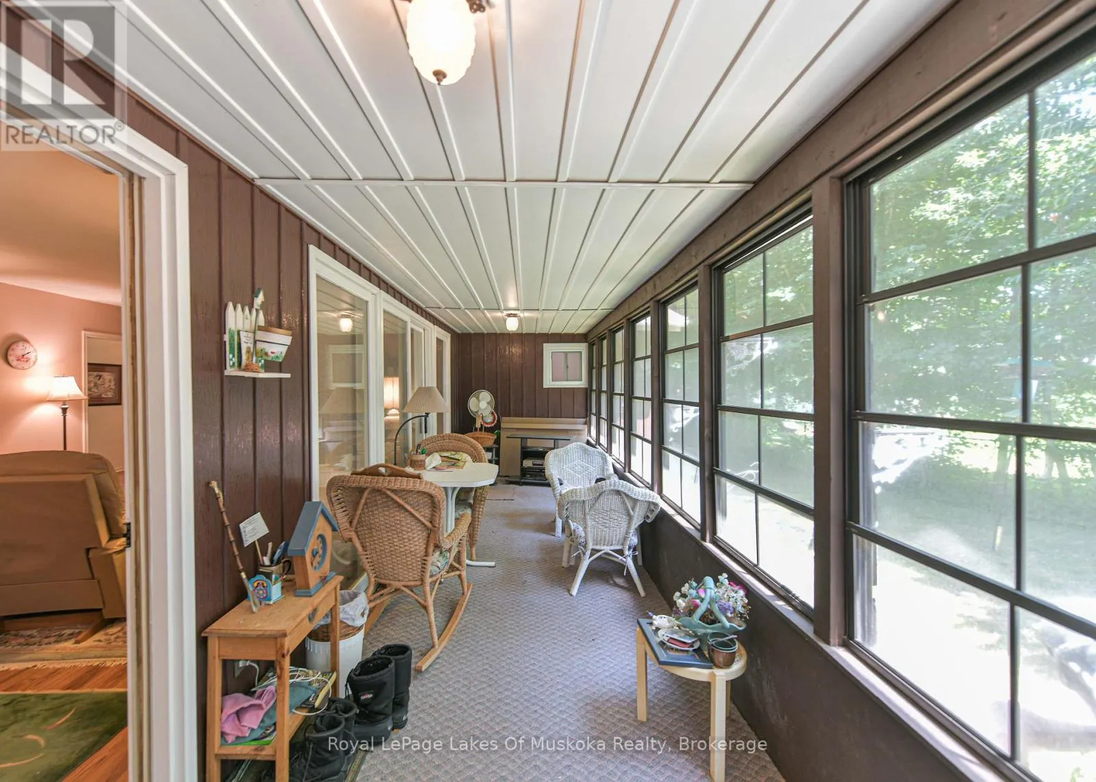 180 LOFTY PINES CRESCENT