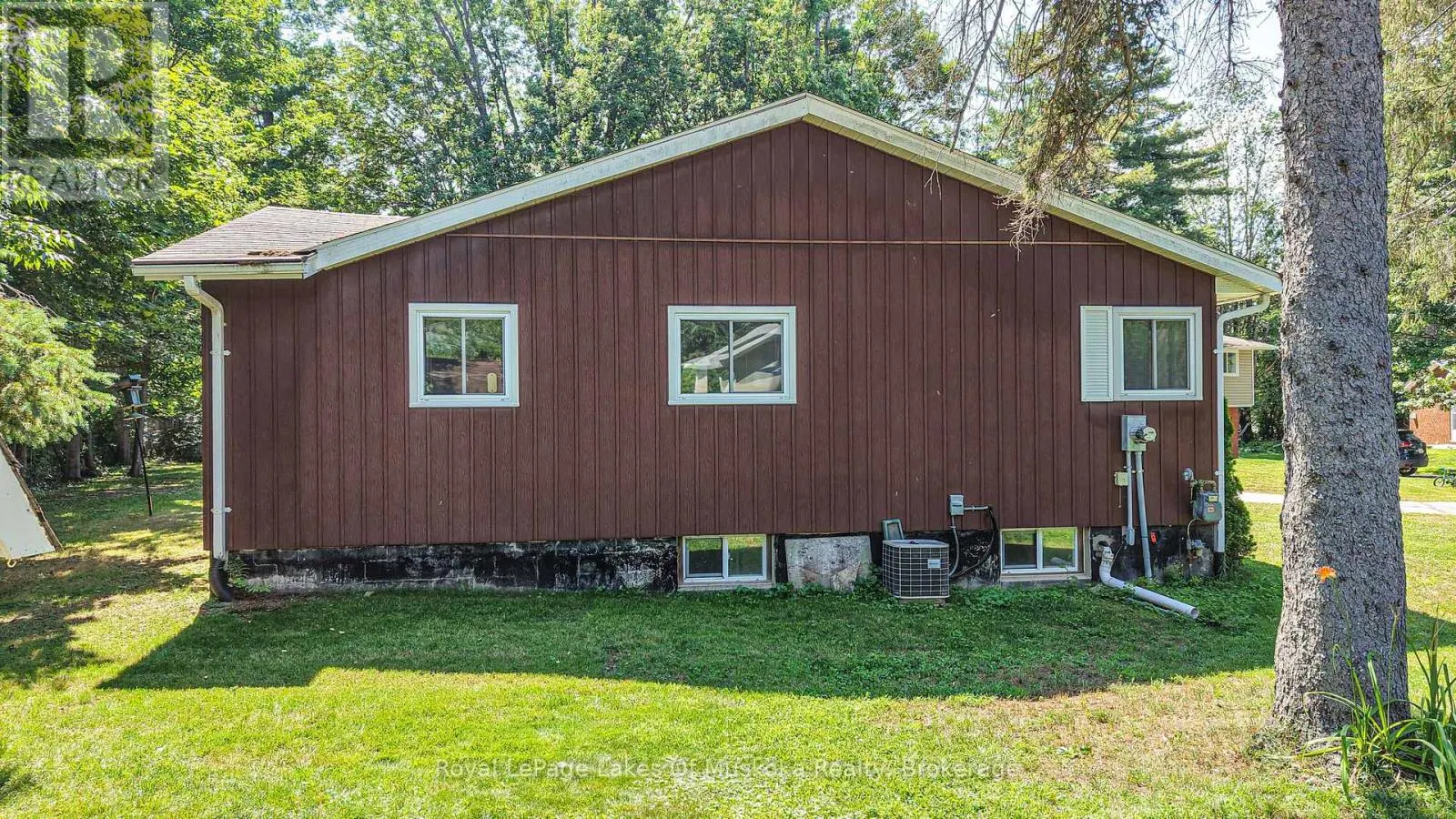180 LOFTY PINES CRESCENT