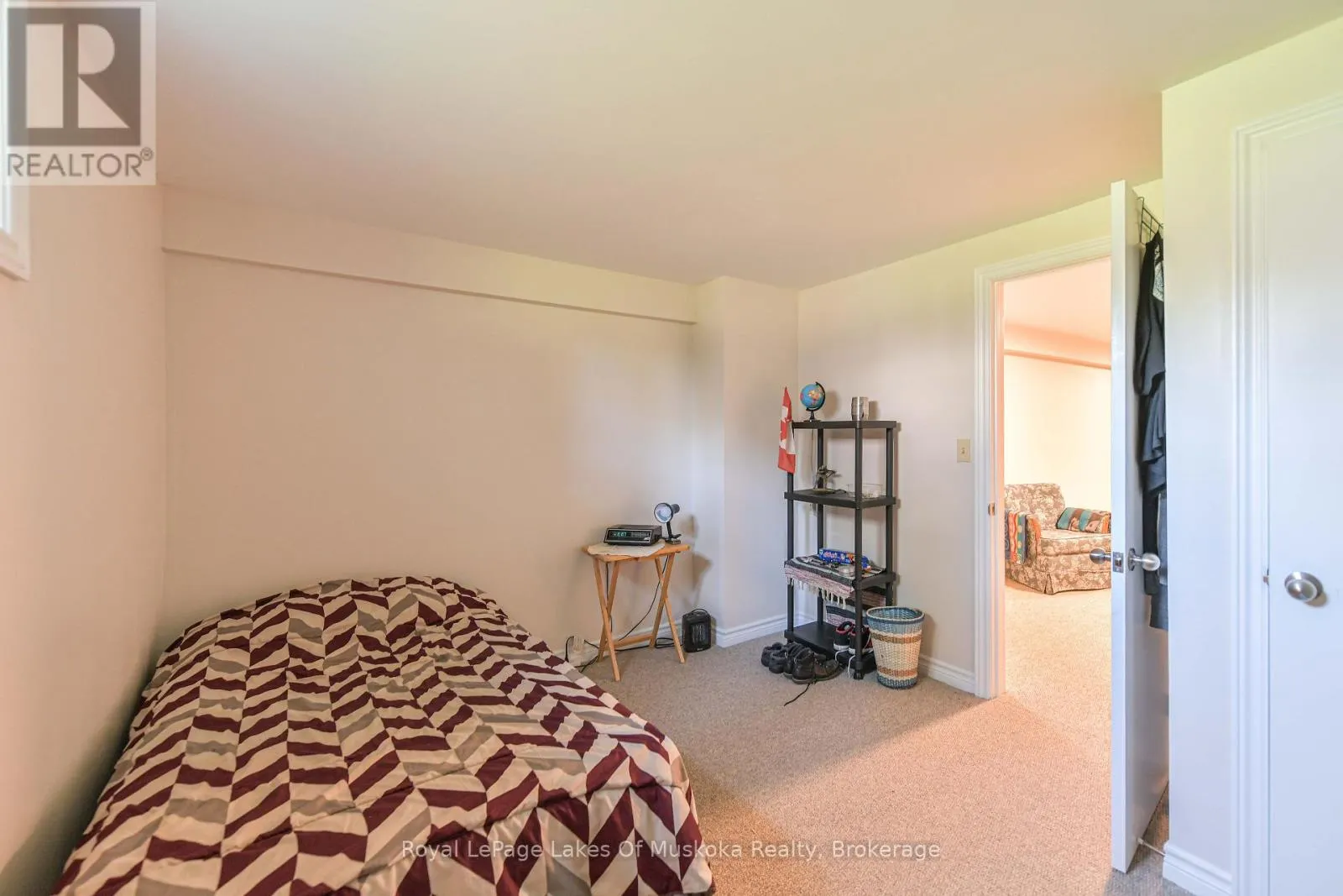 180 LOFTY PINES CRESCENT