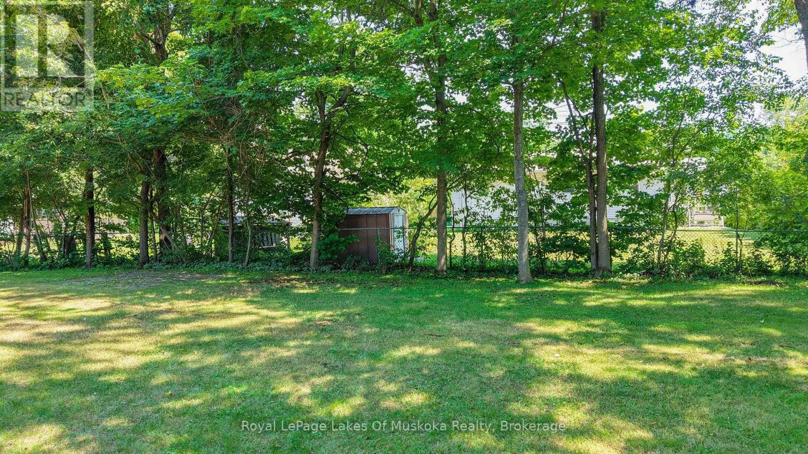 180 LOFTY PINES CRESCENT