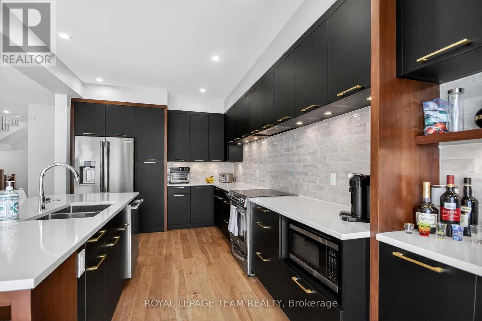 988 BECKTON HEIGHTS