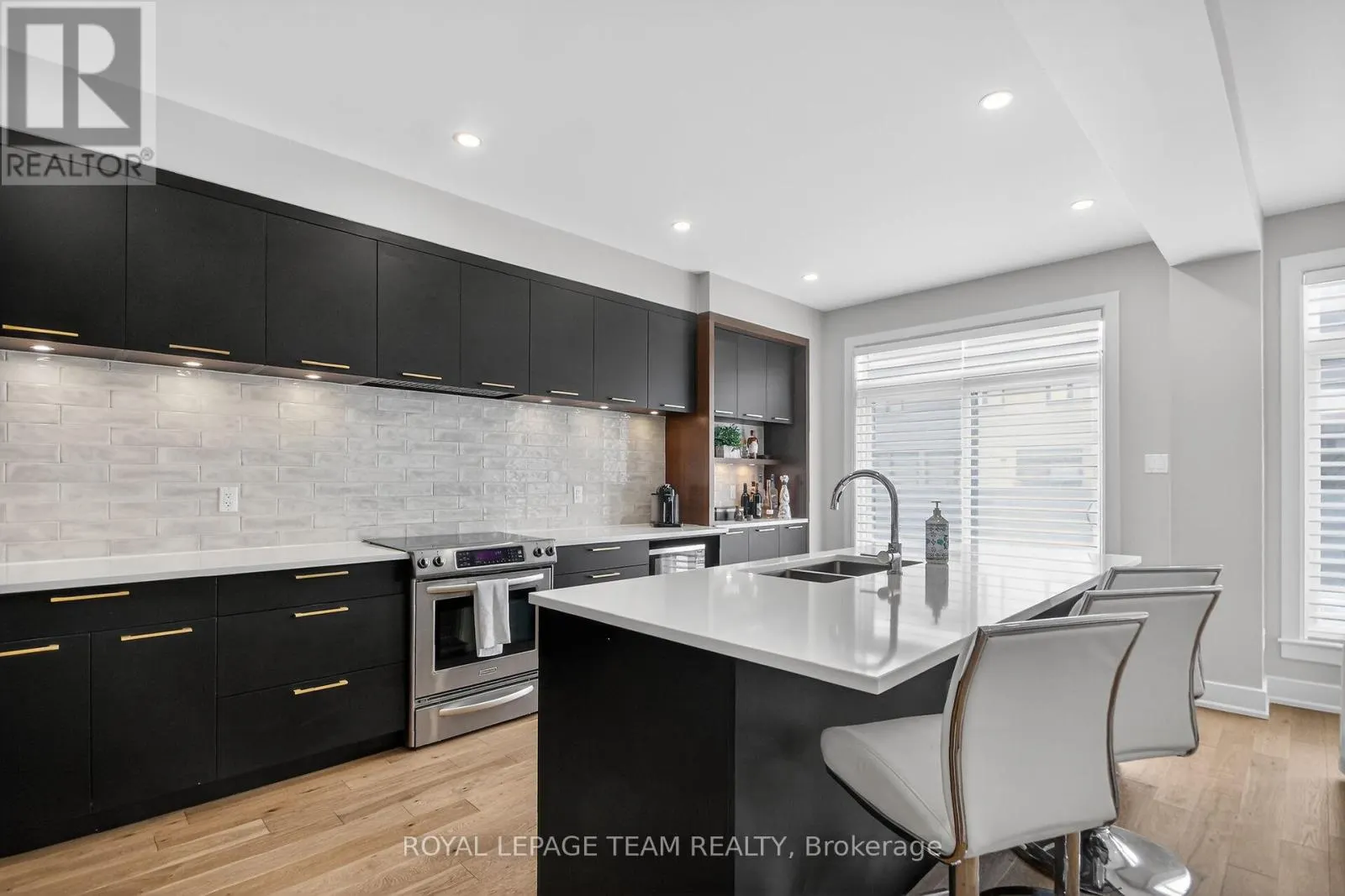 988 BECKTON HEIGHTS