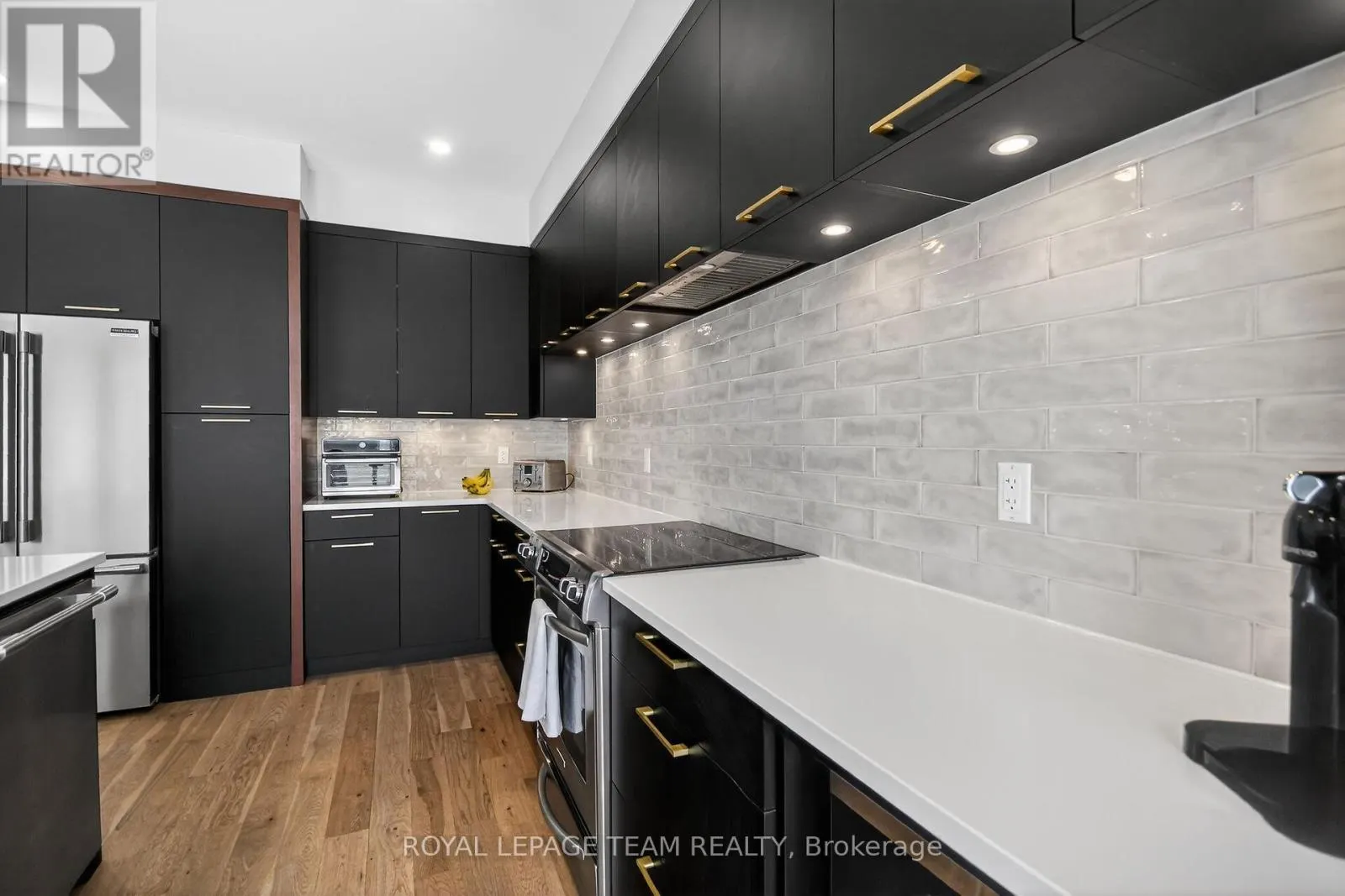 988 BECKTON HEIGHTS