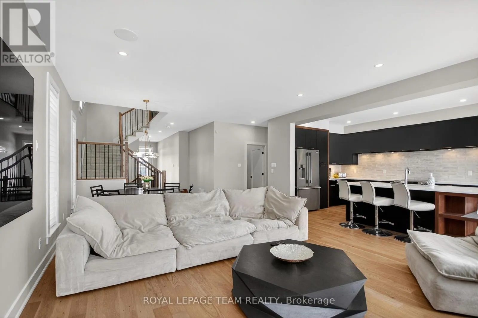 988 BECKTON HEIGHTS
