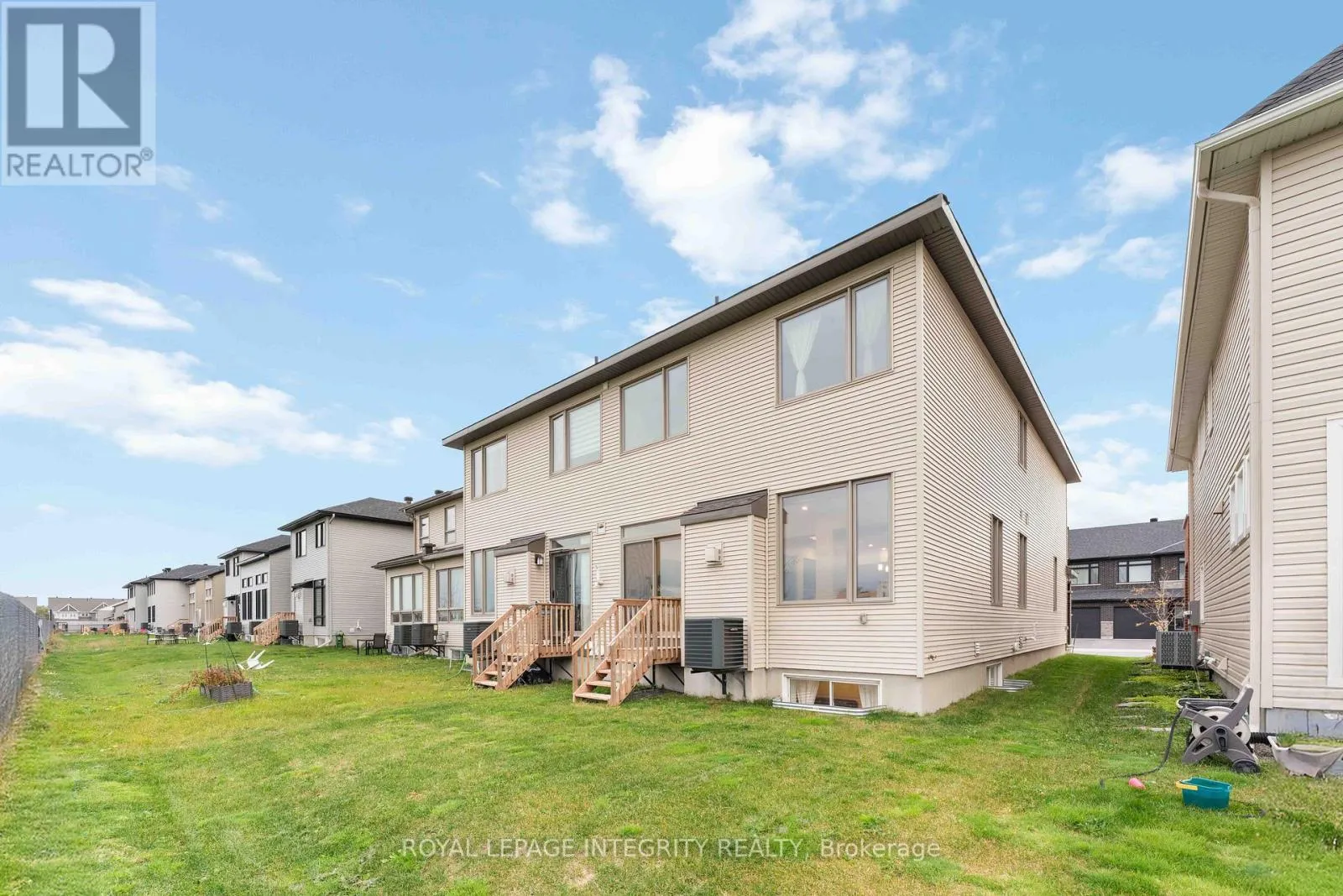 221 FINSBURY AVENUE