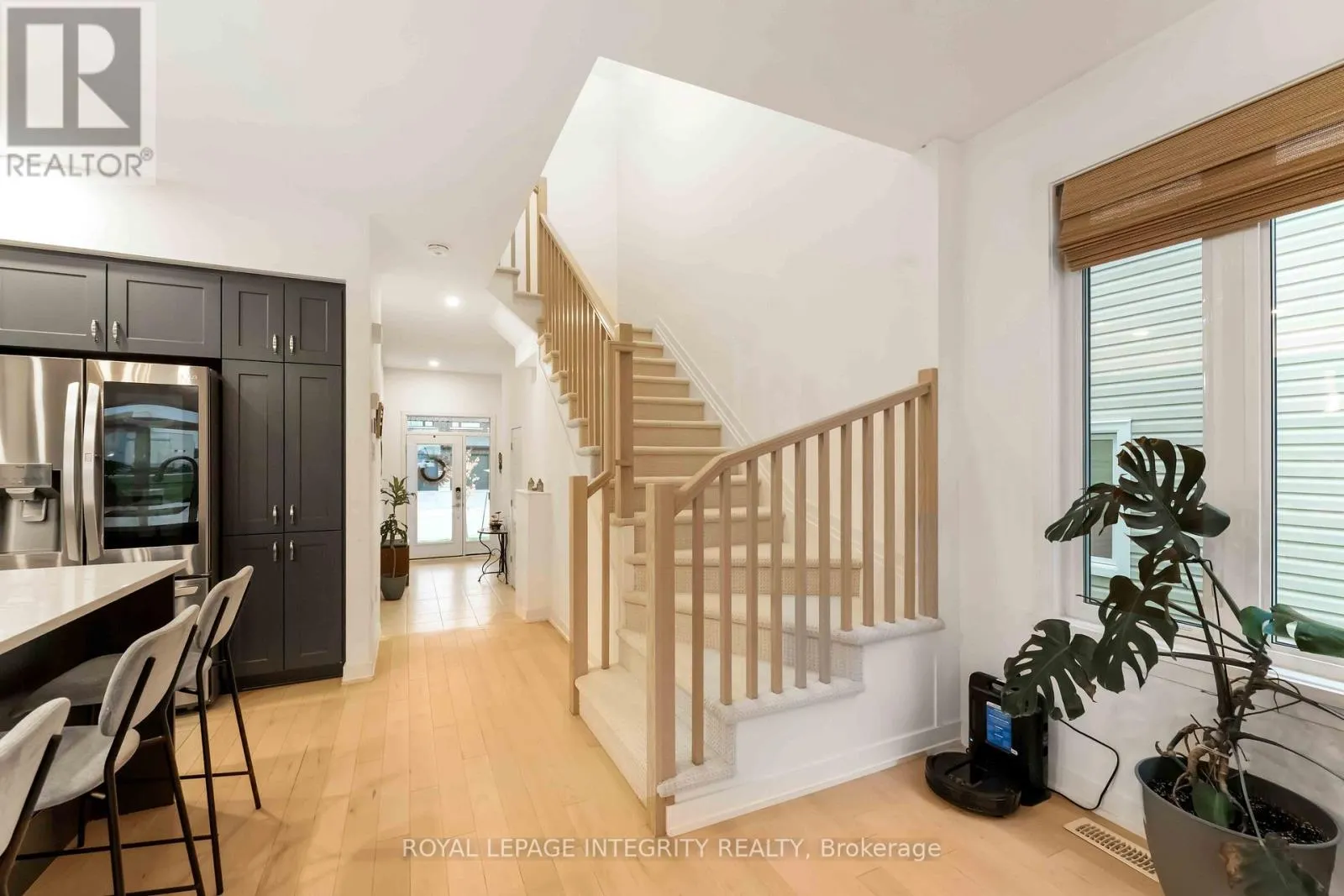 221 FINSBURY AVENUE