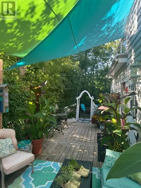 10 KING STREET E