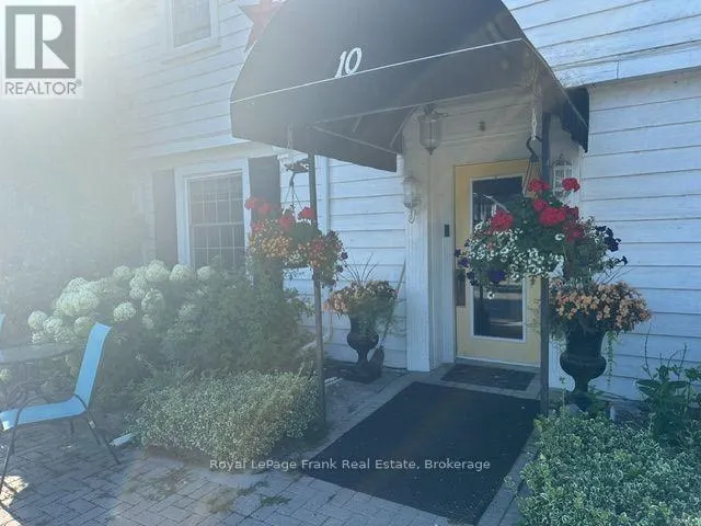 10 KING STREET E