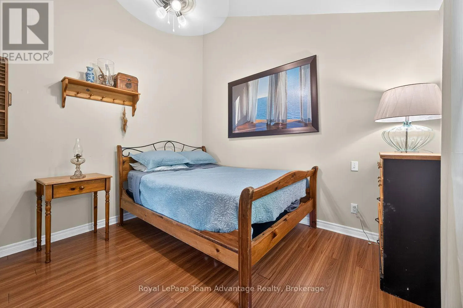 9 - 7 SILVER POINT ROAD #9