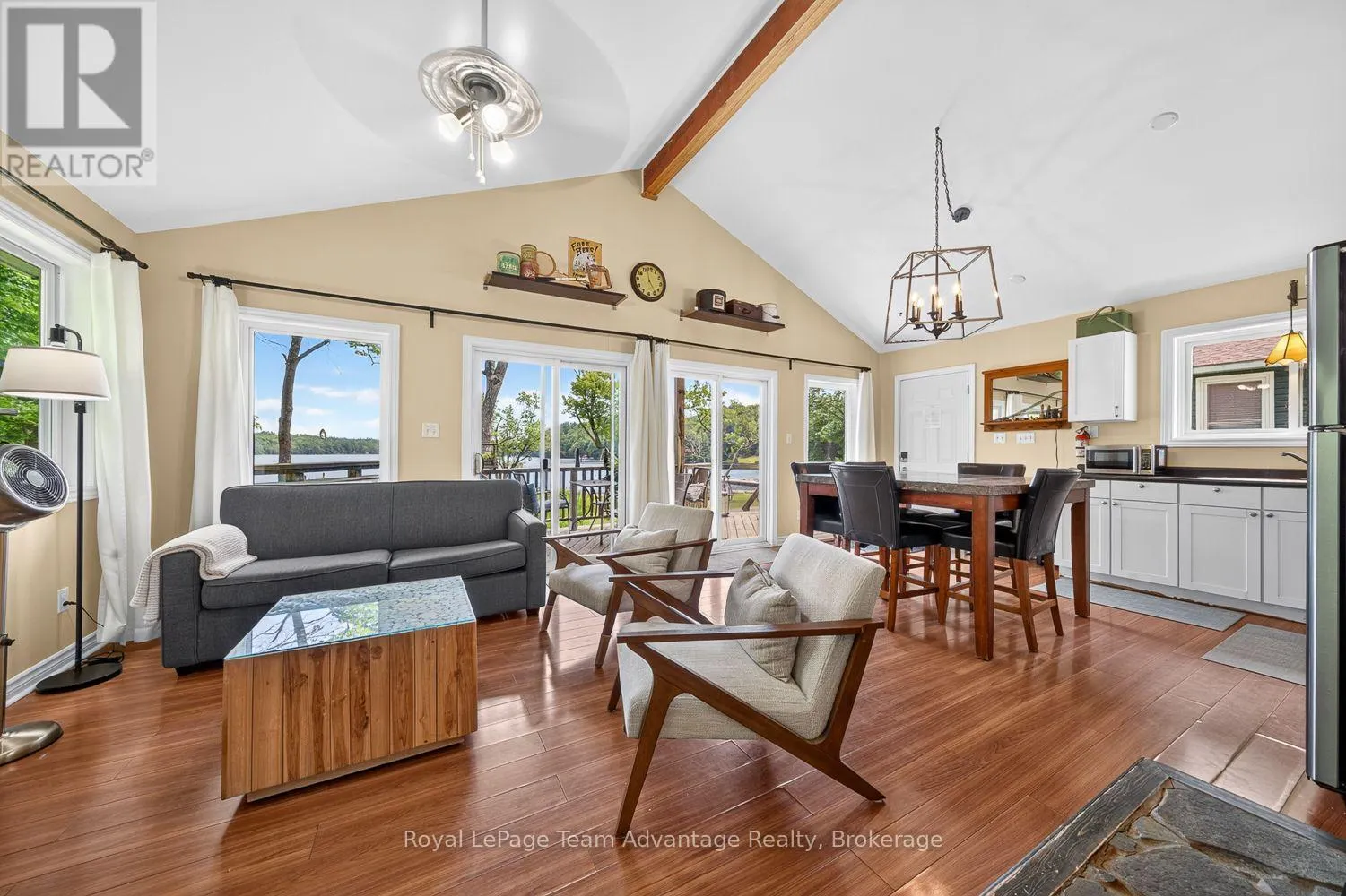 9 - 7 SILVER POINT ROAD #9