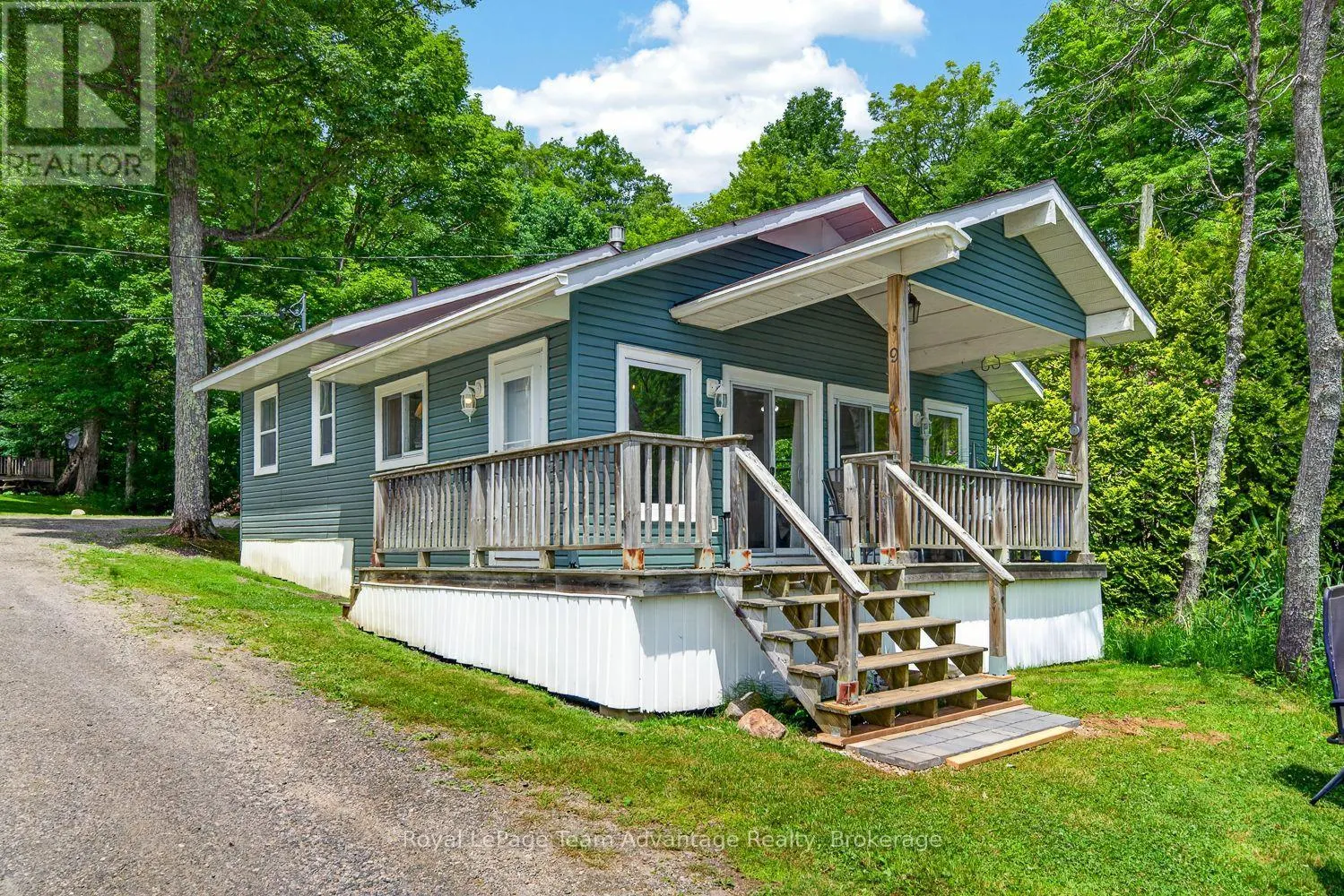 9 - 7 SILVER POINT ROAD #9