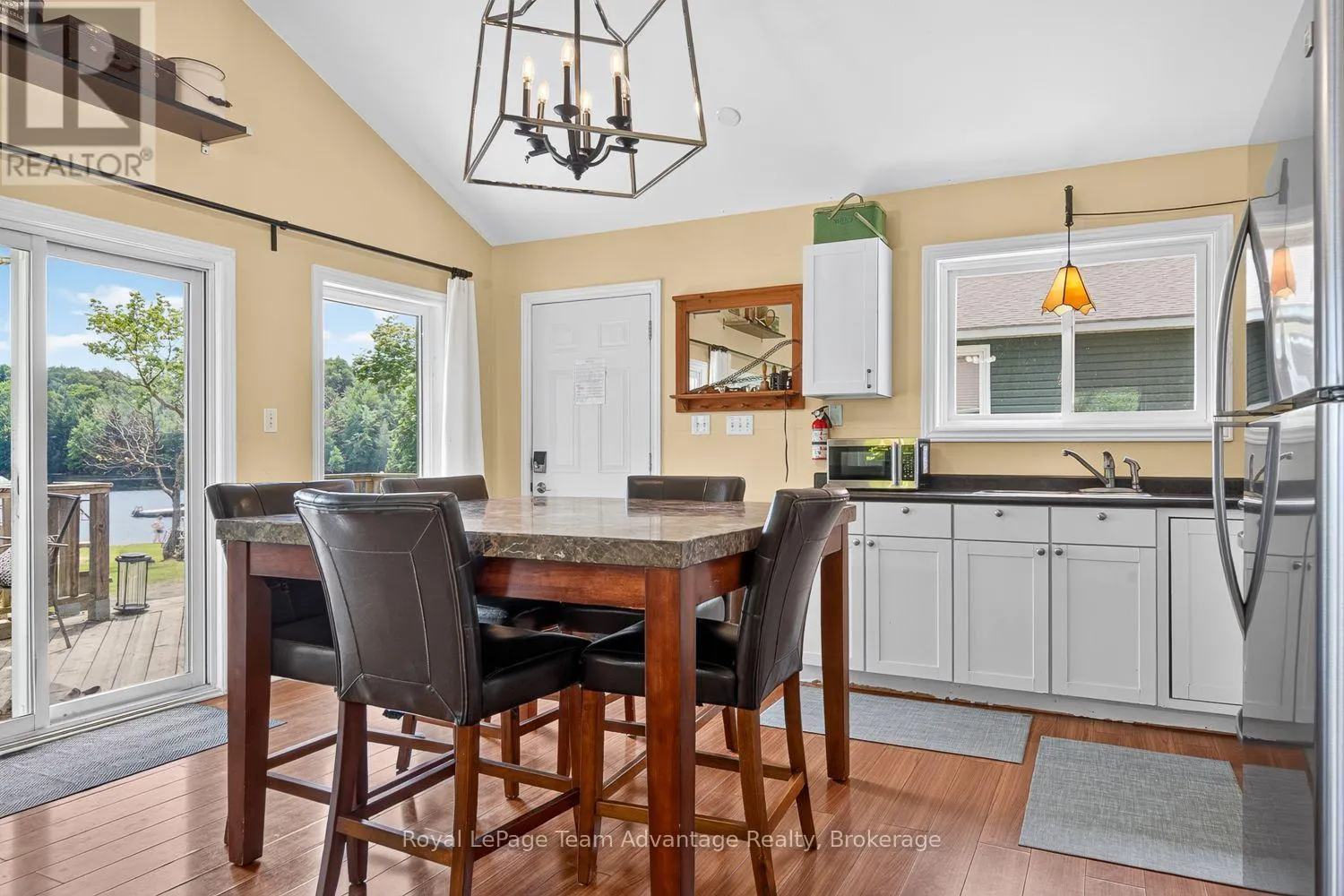9 - 7 SILVER POINT ROAD #9